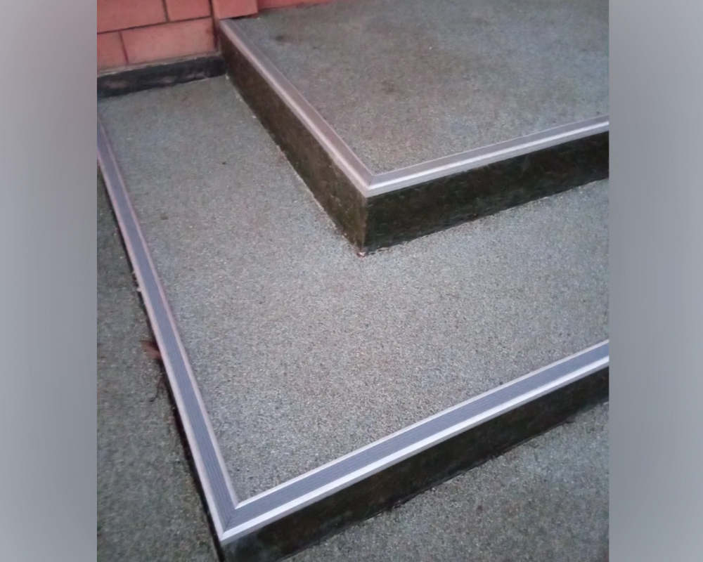 Порог одноуровневый ПС 08.900.15 Черный