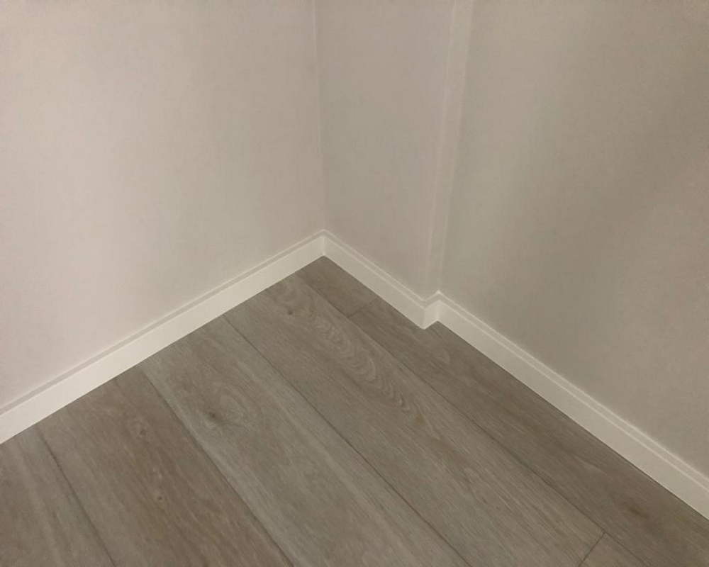 Плинтус ХДФ Dollken Cubu Flex Life XL 60 мм х 2,5 м 5012 Белый