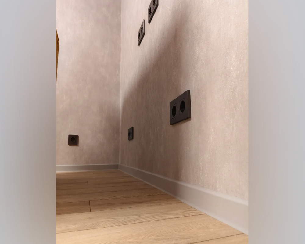 Плинтус ПВХ MAGIC STIСK 77мм 2,2 м MS03 Сканди