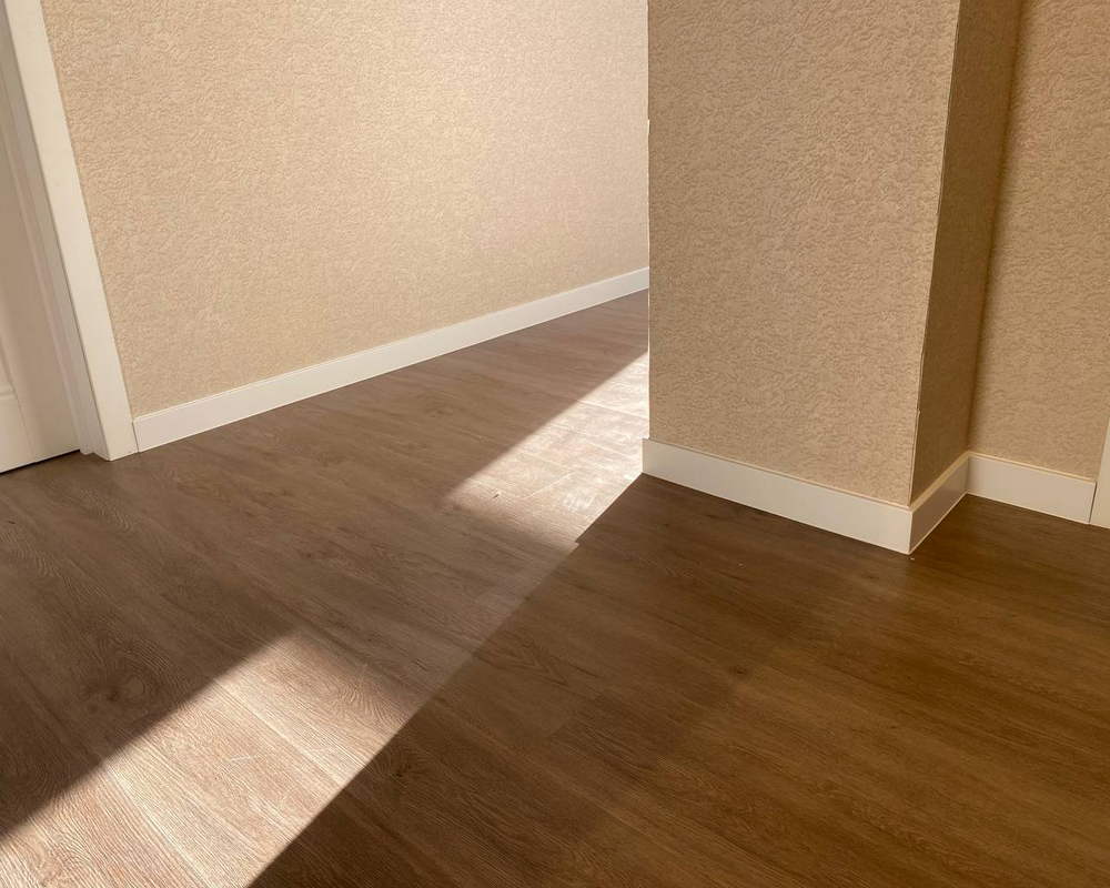 Плинтус ХДФ Dollken Cubu Flex Life XL 60 мм х 2,5 м 5012 Белый