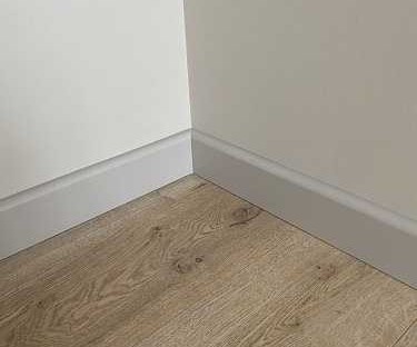 Плинтус МДФ Лука Пл 100-1МДФ.2700.Point line 24069 Кварц грей