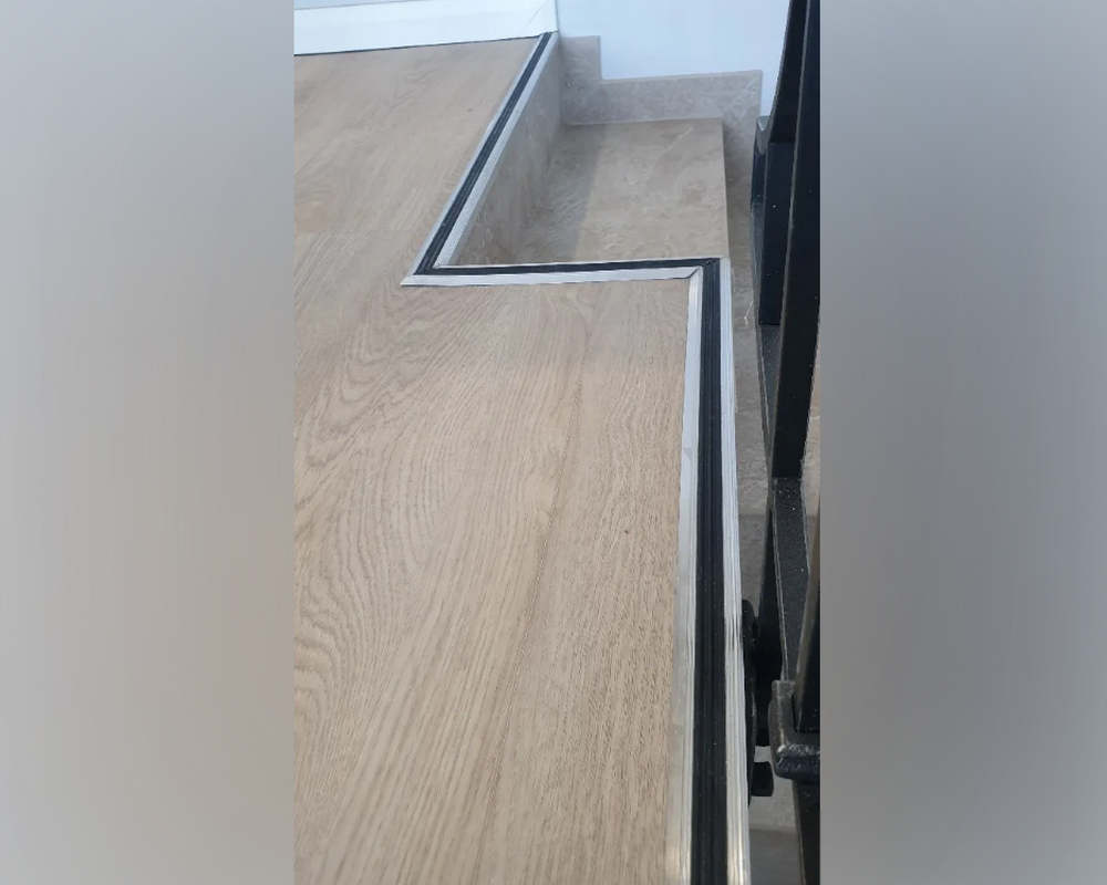 Порог одноуровневый ПС 08.900.04л Бронза анод