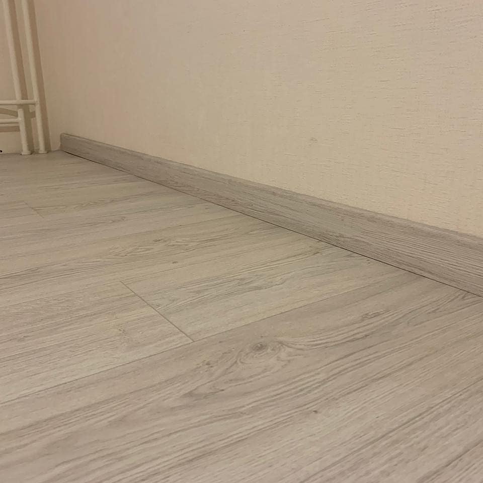 Плинтус МДФ Лука Пл 80МДФ.2700.Point line 24054 Филадельфия графит