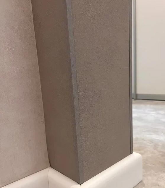 Угол наружный алюминиевый УО 18-27.2700.059